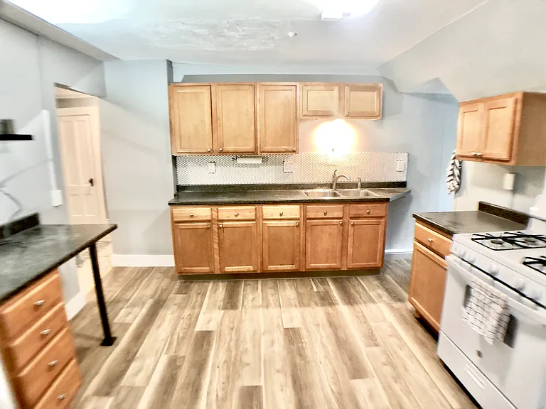 234-236 Shelburne Rd #236-3 — Photo 9