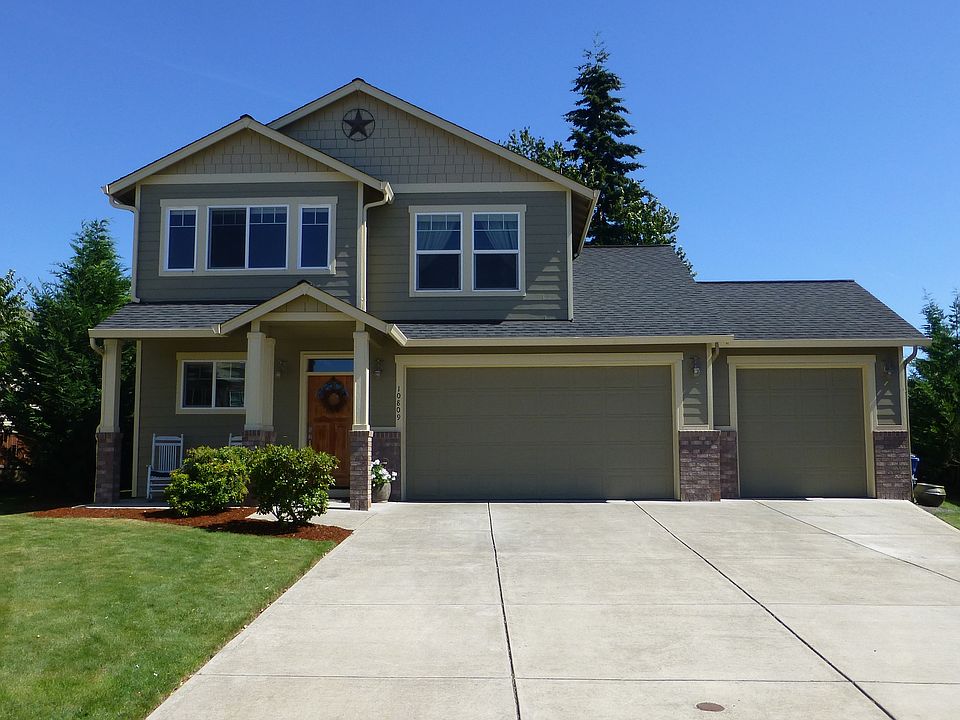 1st image of 10809 NE 104th Cir