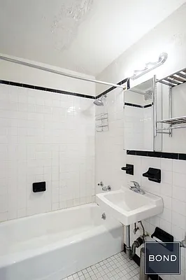 Rented by Bond New York | media 6