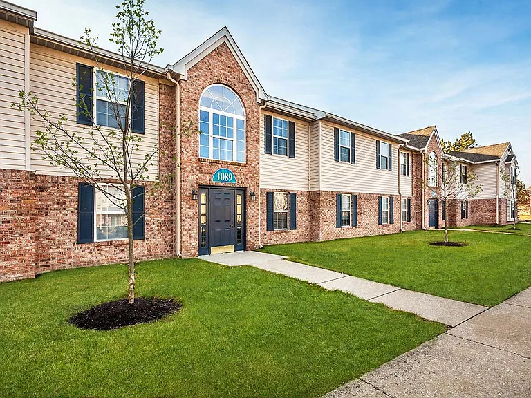 Bexley Village Apartments — Photo 38