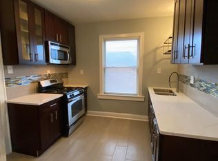 1706 N Narragansett Ave #204, Chicago, IL 60639