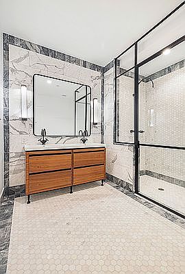 5th image of 21 India St #34ACONDO