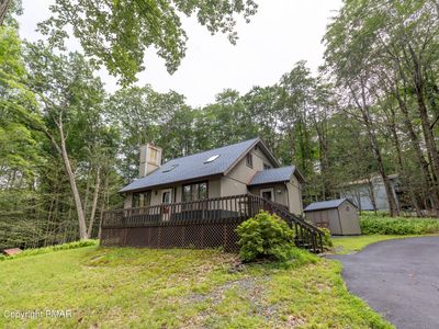 94 Mountain View Dr, Pocono Lake, PA, 18347