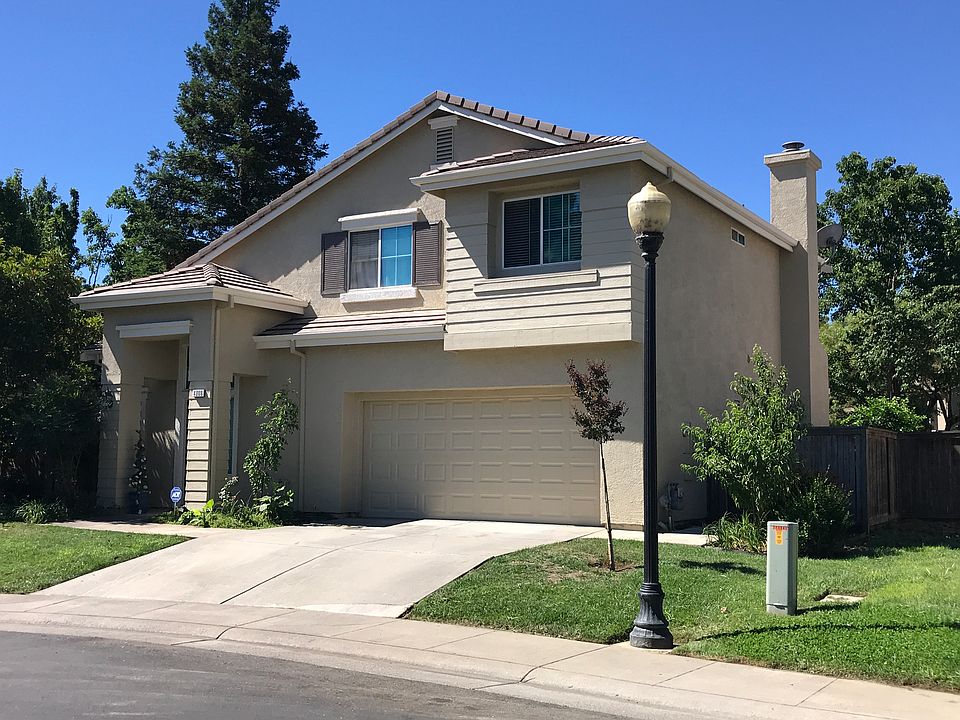 2nd image of 4008 Parkstone Ln