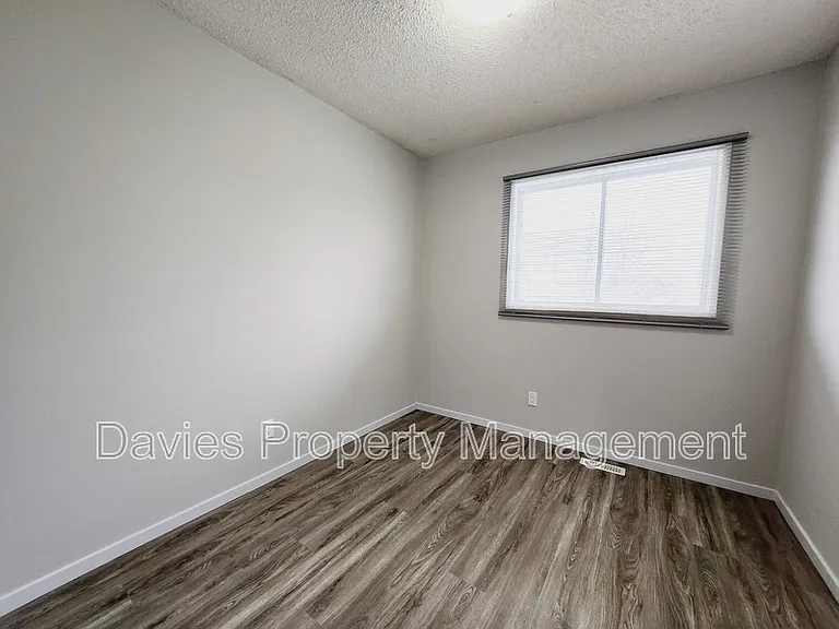 3432 42nd St NW — Photo 11