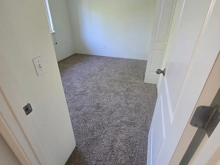 1268 SW Sturgeon Ct — Photo 10