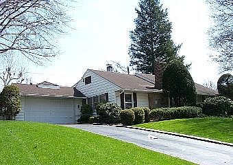 1st image of 84 Parkview Dr