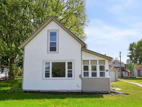 251 N Snowden St, Andrews, IN 46702