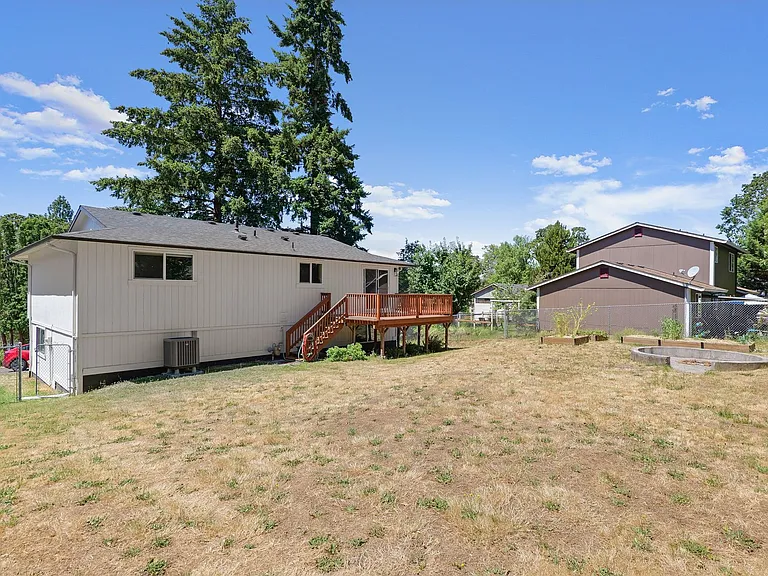 17714 SE Cook St — Photo 21