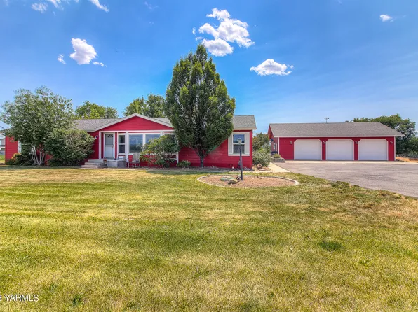 13100 Barrett Rd, Yakima, WA 98908