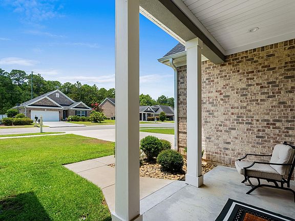 3rd image of 979 Henry James Dr.
