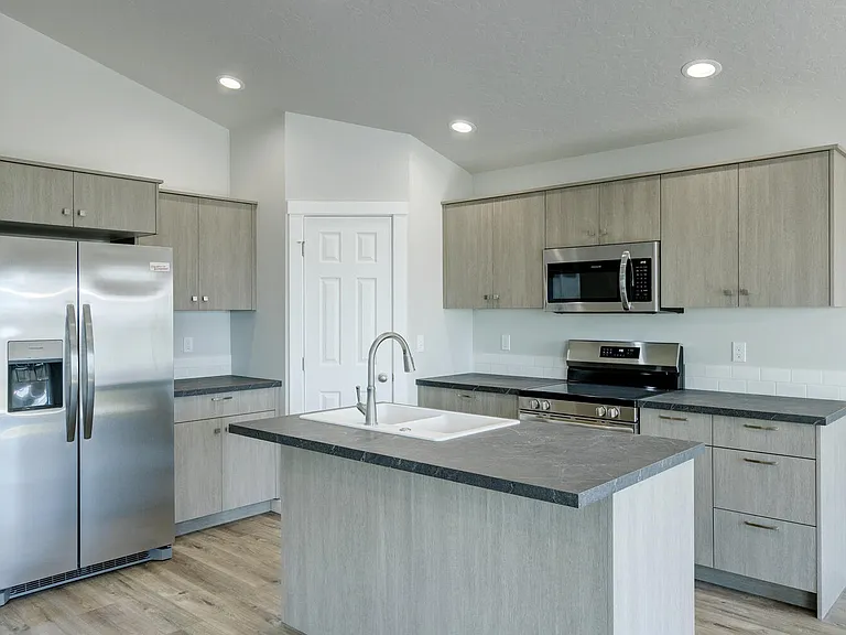2395 W Opalite Dr — Photo 5