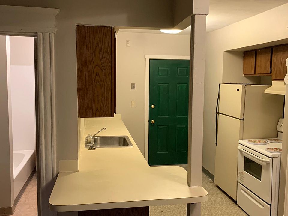 1st image of 3720 S Salina St #2