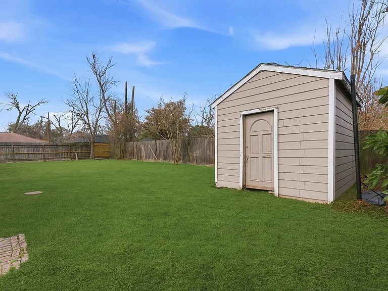 9638 Pine Lake Dr — Photo 44