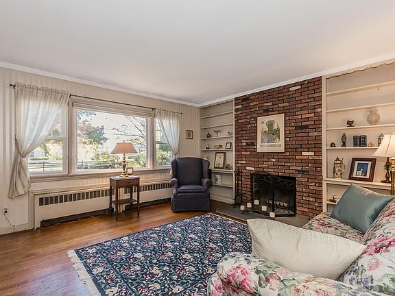 2nd image of 406 7th St