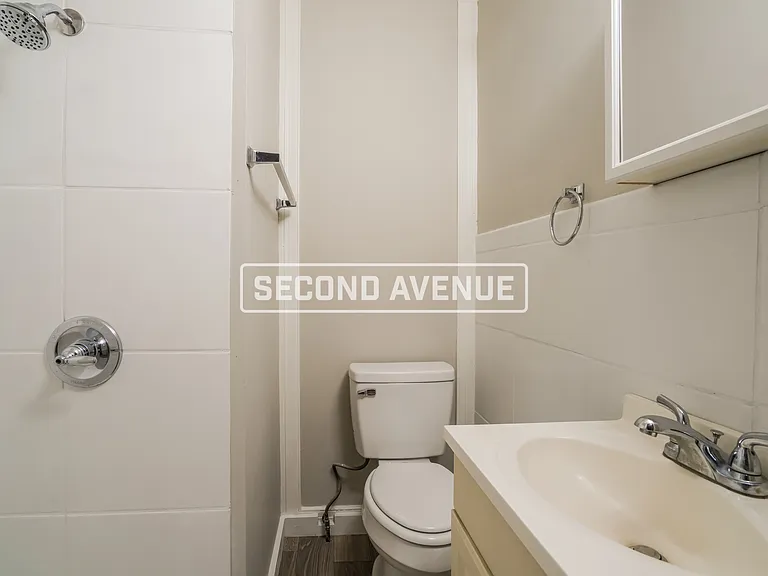 6111 Trena Trl — Photo 11