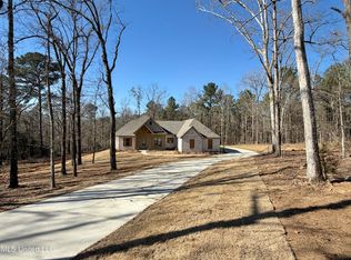 922 Mullican Rd, Florence, MS 39073