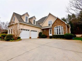 1037 Greenhurst Rd, Winston Salem, NC 27104