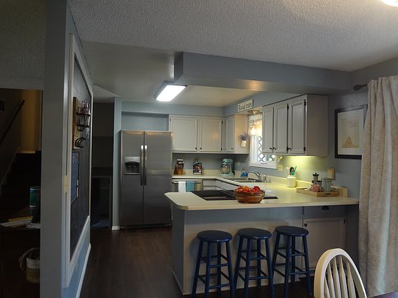 5th image of 1045 S Josephine Rd