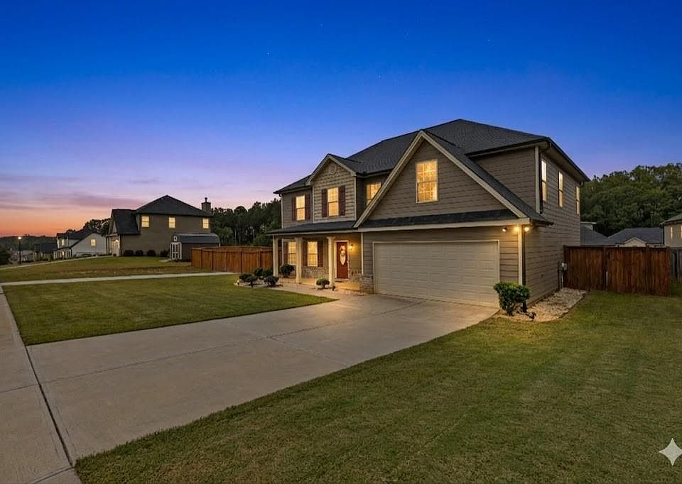 1st image of 796 Pinnacle Dr