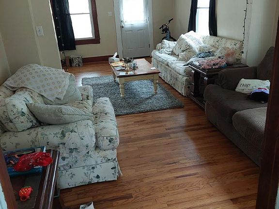 3rd image of 411 S 1st St #Na