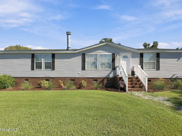 102 Wildcat Court, Richlands, NC 28574