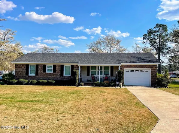 700 E Clinton Street, Roseboro, NC 28382