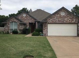 1129 Briar Ridge Rd, Enid, OK 73703