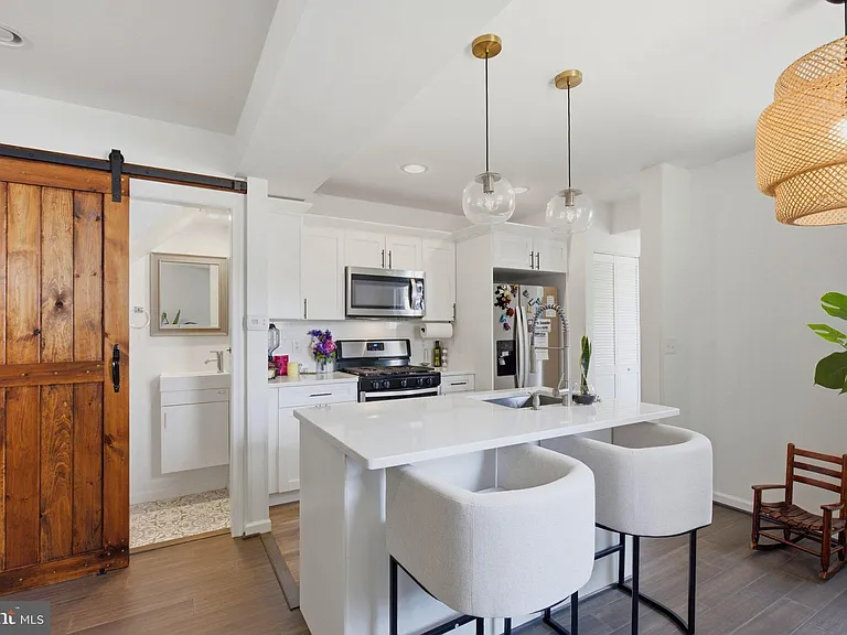 248 Kenilworth Ave NE — Photo 5