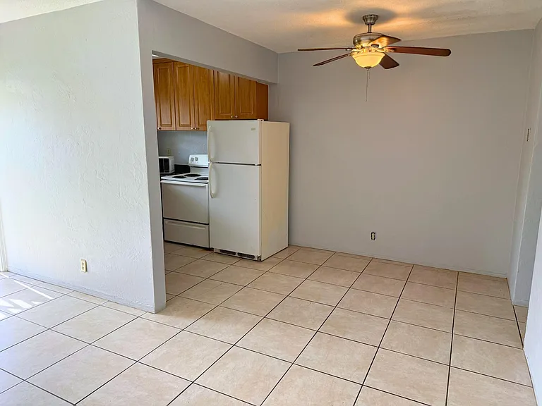 1958 Liberty St #9 — Photo 5