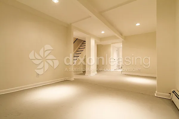 Rented by Dixon Advisory USA Inc. | media 19