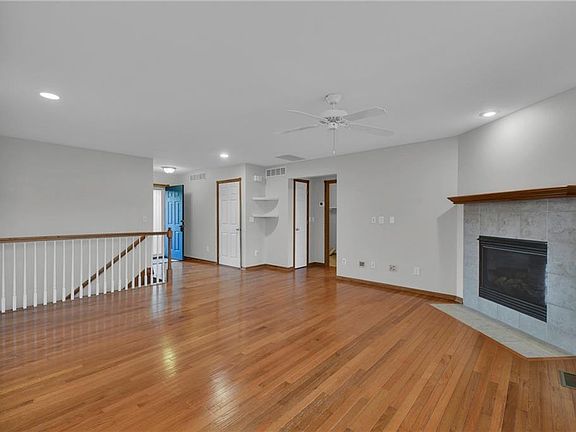 5th image of 11425 N Manning Ave
