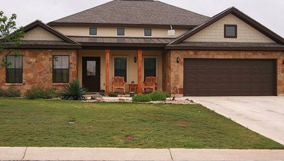 2nd image of 709 Englemann Oak Dr