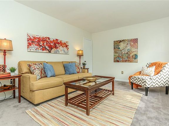 5th image of 20807 Brickhouse Dr