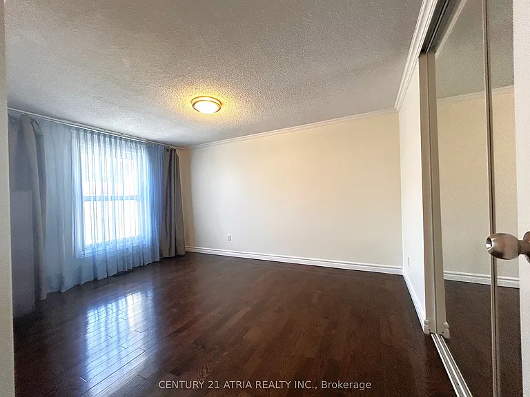 19 Yellow Birchway — Photo 11