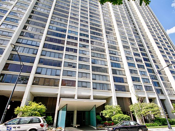 2nd image of 2800 N Lake Shore Dr APT 713