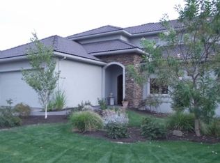 4812 Oakleaf Pass Dr, Medford, OR 97504