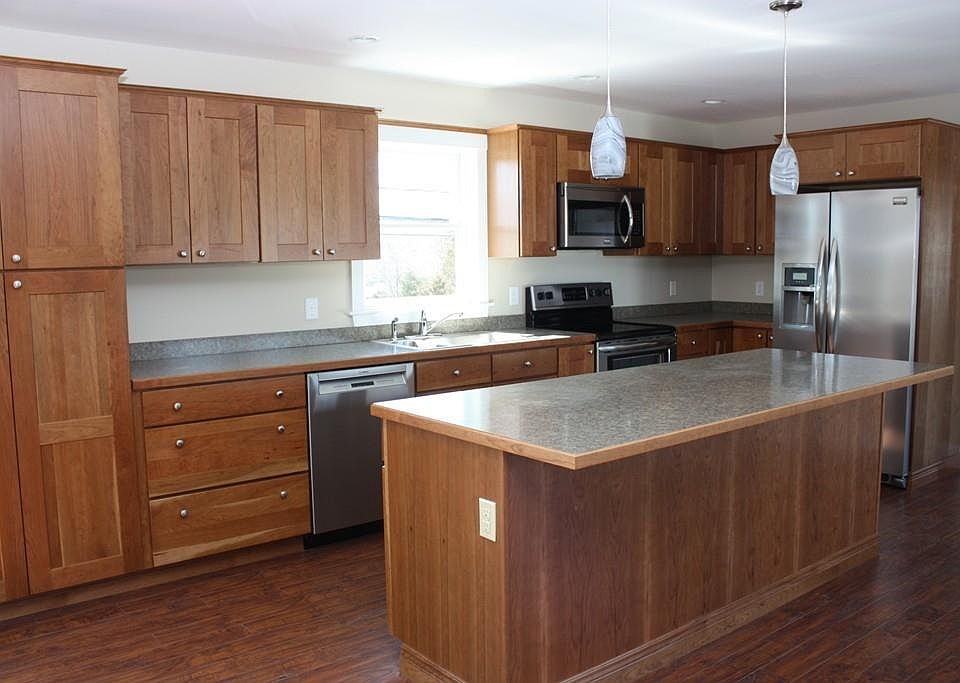 1st image of 80 Main St #0