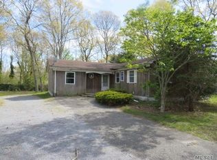 36 Fanning Ave, Hampton Bays, NY 11946