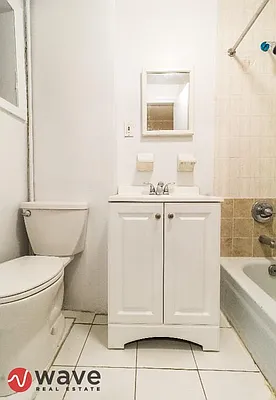 Rented by Wave Real Estate Group | media 26