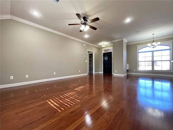 3rd image of 188 Sagewood Ln