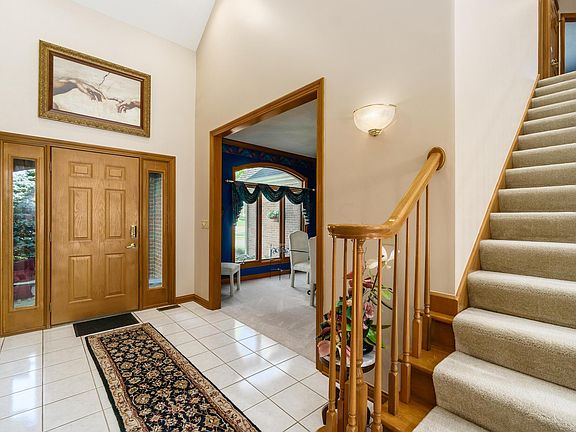 5th image of 13321 Waterton Dr NW