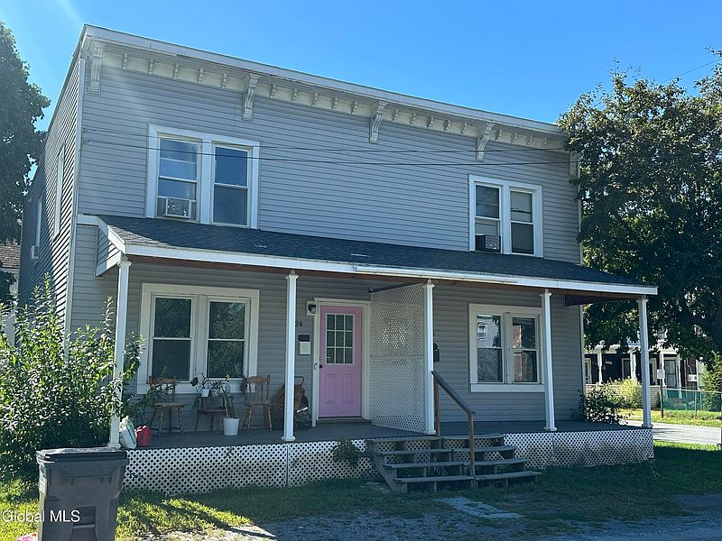 3rd image of 24-26 3rd Street