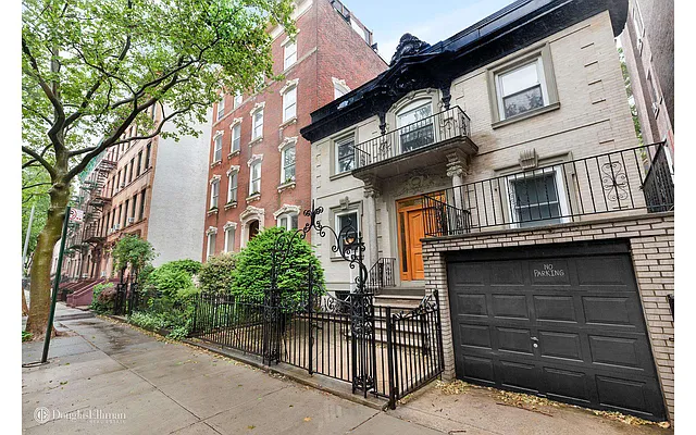 Sold by Douglas Elliman | media 26