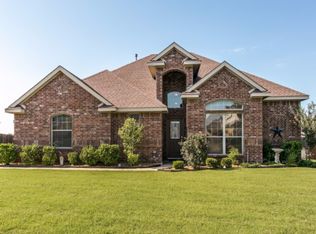 1255 Forest Green Dr, Kennedale, TX 76060