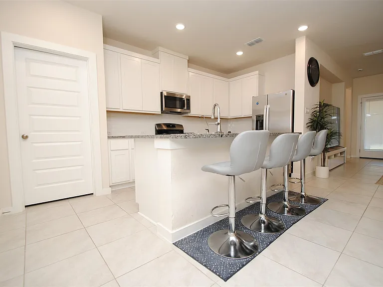 7143 Clearwater Cove Dr — Photo 13