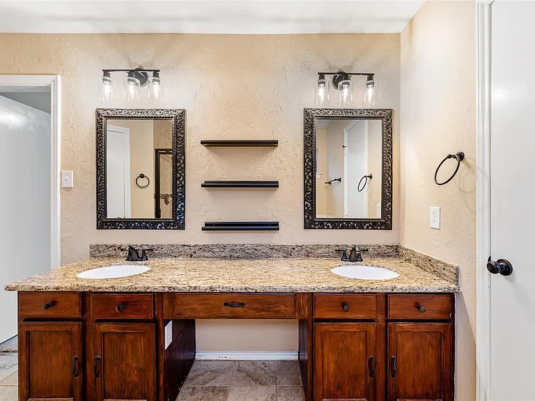 5622 Village Park Dr — Photo 23
