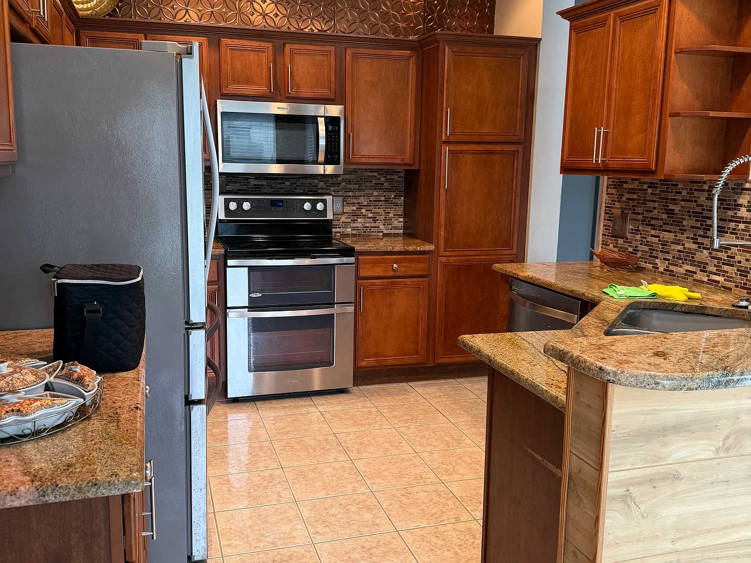 4 bed, 2716 sqft, $3,500 — Photo 4