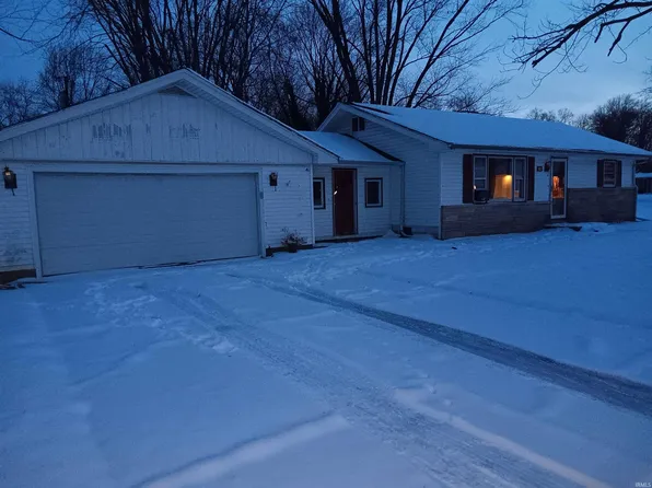 100 E Village Dr, Sullivan, IN 47882