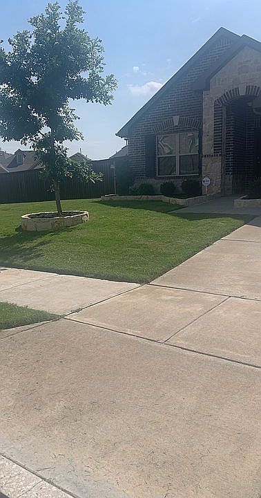 1st image of 624 Bird Creek Dr